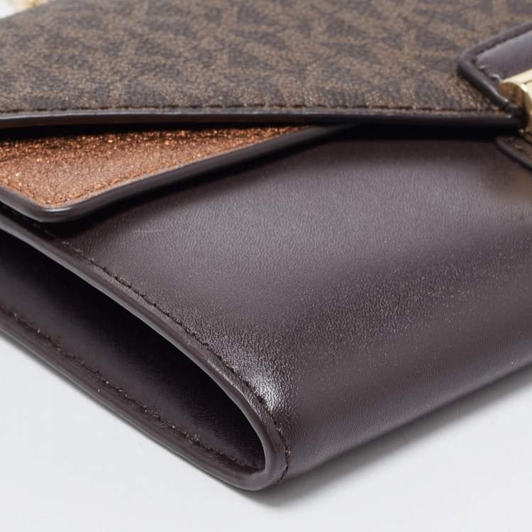 Pre Owned Michael Kors Brown Signature Canvas And Leather Sloan Wallet on Chain