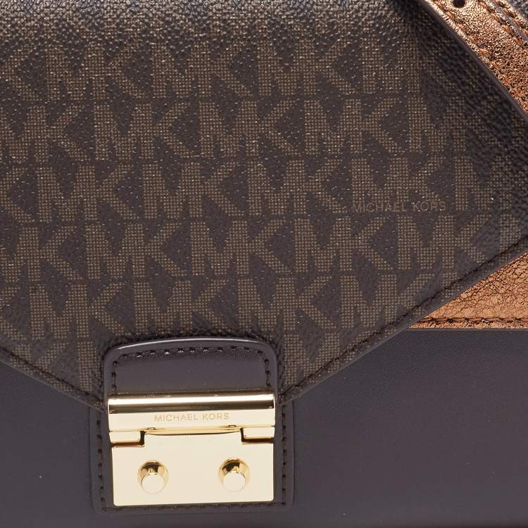Pre Owned Michael Kors Brown Signature Canvas And Leather Sloan Wallet on Chain