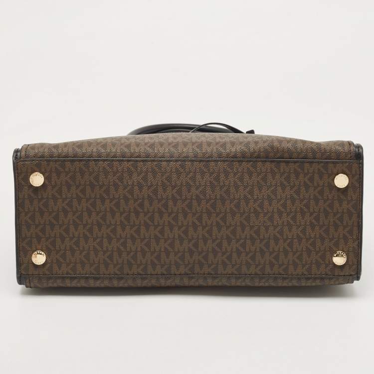 Pre Owned Michael Kors Brown Signature Coated Canvas and Leather Large Hope Tote