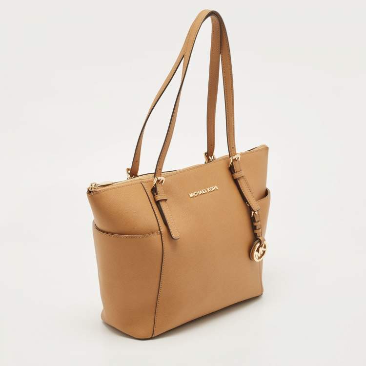Pre Owned Michael Michael Kors Beige Leather Medium Jet Set Top Zip Tote