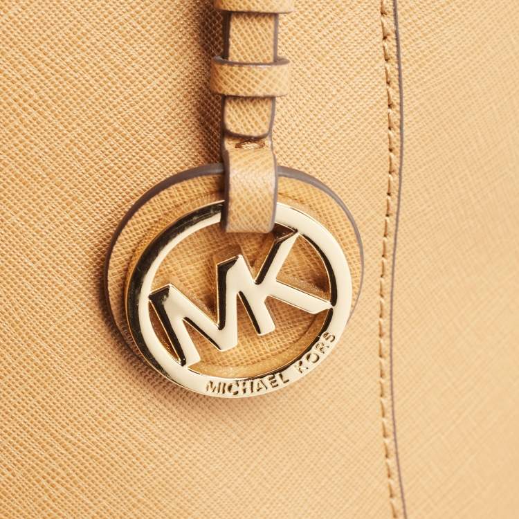 Pre Owned Michael Michael Kors Beige Leather Medium Jet Set Top Zip Tote