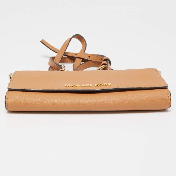 Pre Owned Michael Kors Beige Leather Jet Set Travel Wallet On Chain