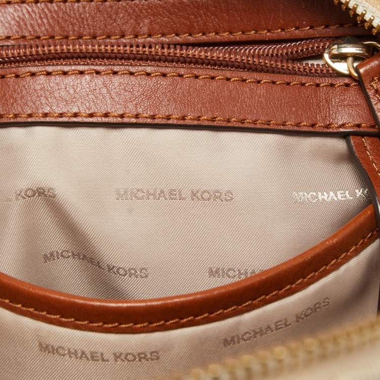 مملوكة مسبقًا Michael Kors White/Tan Signature Coated Canvas and Leather Rhea Backpack