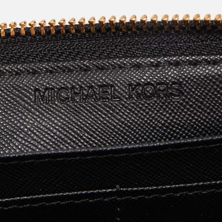 Pre Owned Michael Kors Black Patent Leather Zip Around Wallet