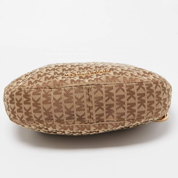 Pre Owned Michael Kors Beige Signature Canvas Bedford Hobo