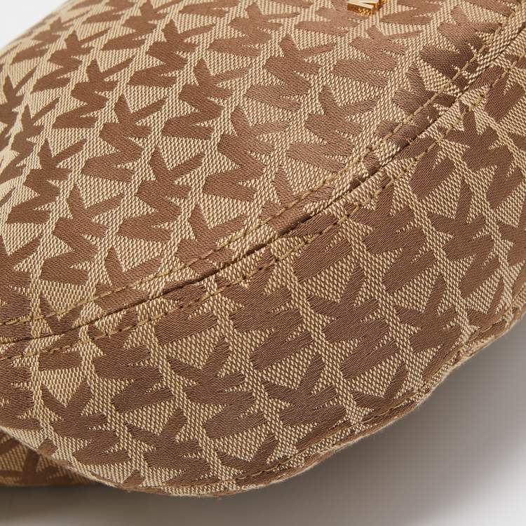 Pre Owned Michael Kors Beige Signature Canvas Bedford Hobo