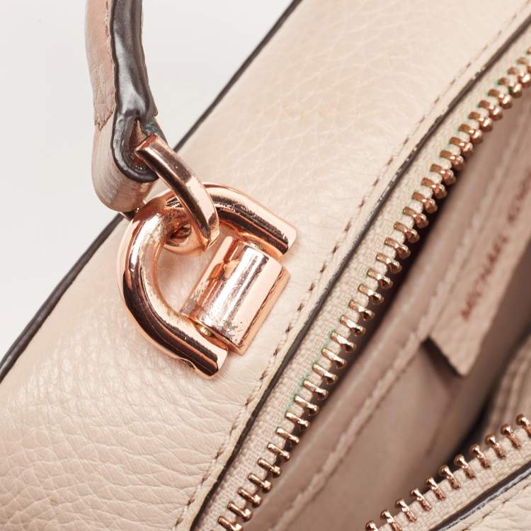 Pre Owned Michael Kors Cream/Pink Leather Mini Mott Crossbody Bag