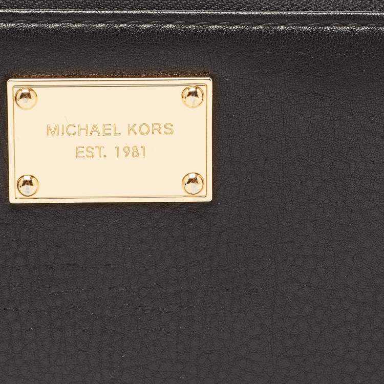 Pre Owned Michael Kors Black Leather Jet Set Zip Around Wallet