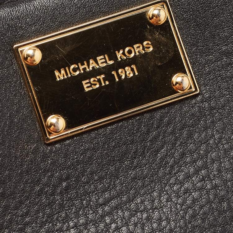 Pre Owned Michael Kors Black Leather Jet Set Zip Around Wallet
