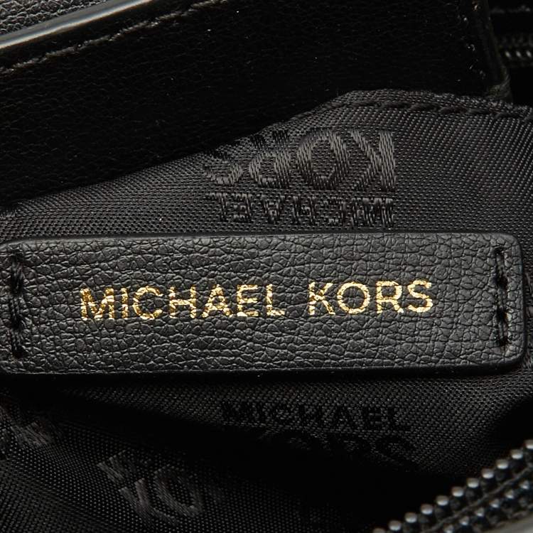 Pre Owned Michael Korse Black Leather Turnlock Crossbody Bag