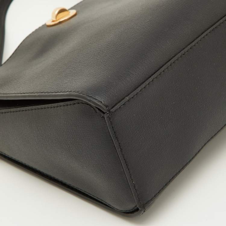 Pre Owned Michael Korse Black Leather Turnlock Crossbody Bag