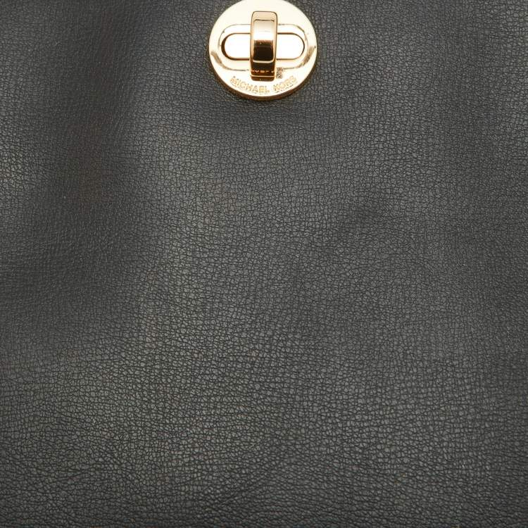 Pre Owned Michael Korse Black Leather Turnlock Crossbody Bag