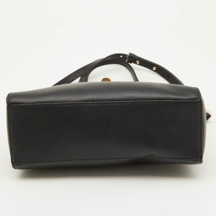 Pre Owned Michael Korse Black Leather Turnlock Crossbody Bag