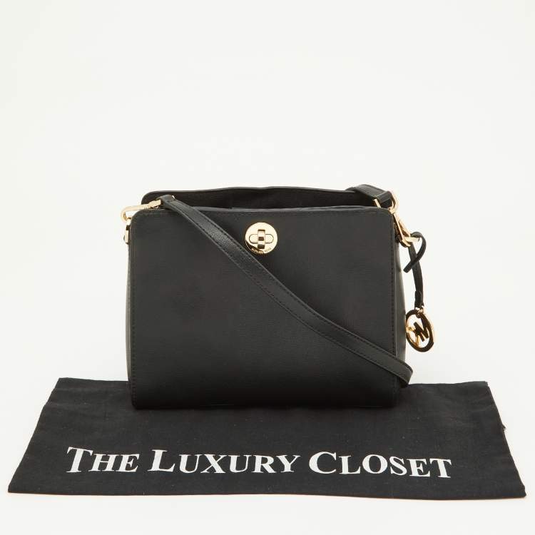 Pre Owned Michael Korse Black Leather Turnlock Crossbody Bag