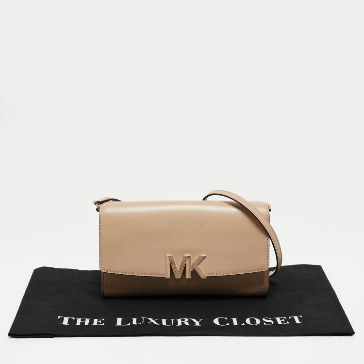 Pre Owned Michael Kors Beige Leather Montgomery Clutch Bag