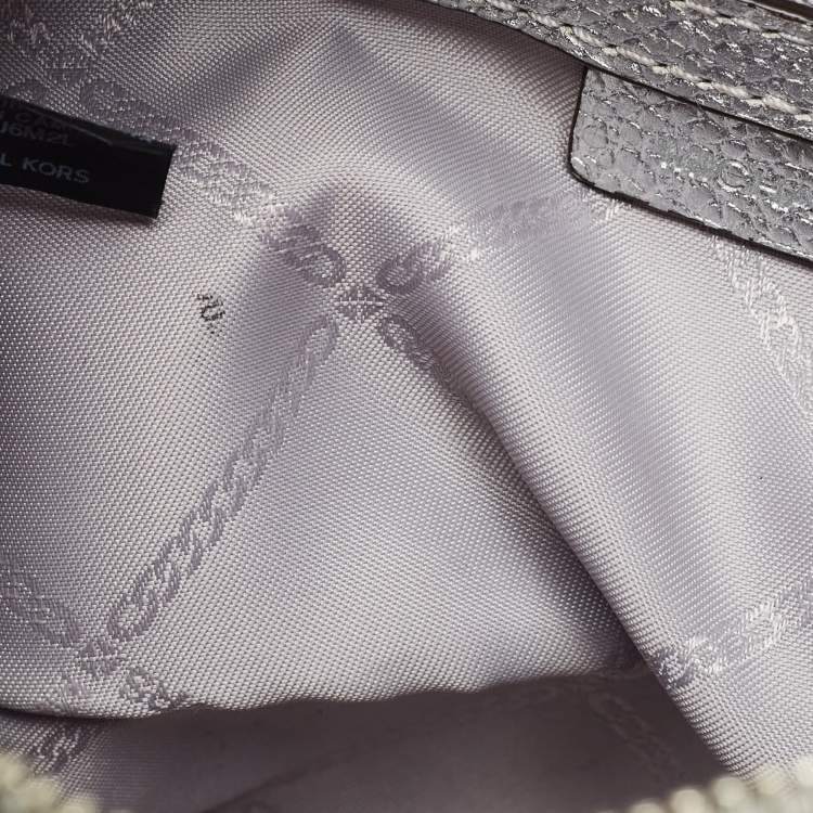 Pre Owned Michael Kors Silver Leather Jet Set Camera Crossbody Bag