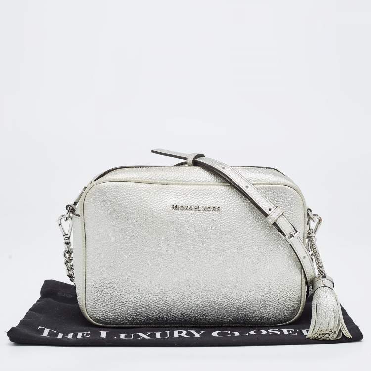 Pre Owned Michael Kors Silver Leather Jet Set Camera Crossbody Bag