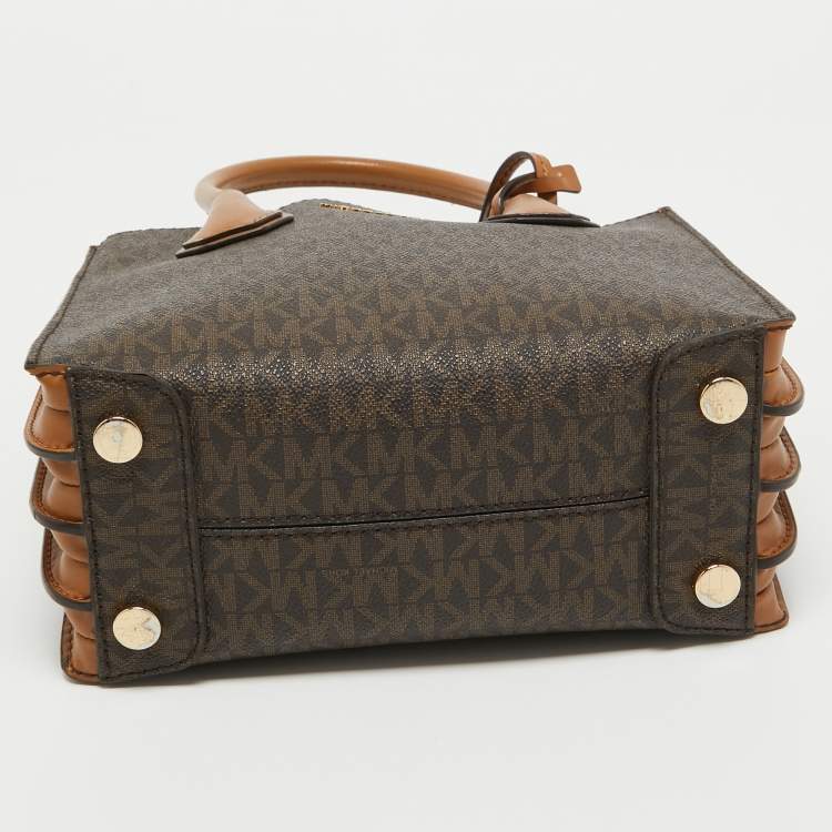 Pre Owned Michael Kors Two Tone Brown Signature Coated Canvas Small Mercer Tote