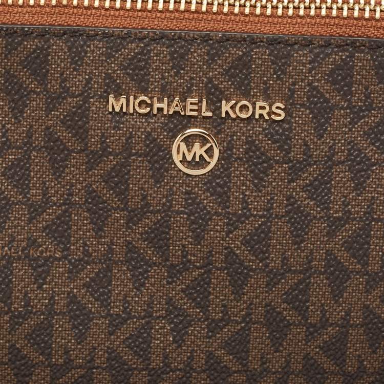 Pre Owned Michael Kors Brown/Tan Signature Coated Canvas Zip Wristlet Pouch