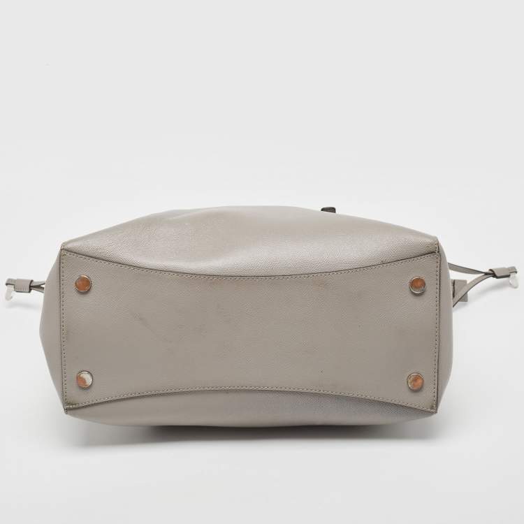 Pre Owned Michael Kors Grey Leather Medium Voyager Tote
