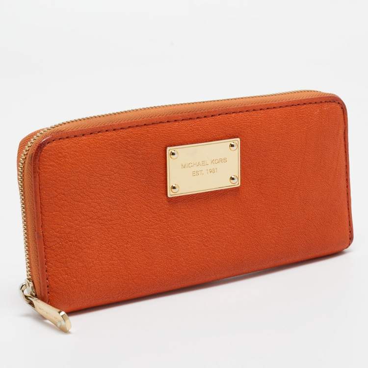 Pre Owned Michael Kors Orange Leather Jet Set Zip Around Wallet