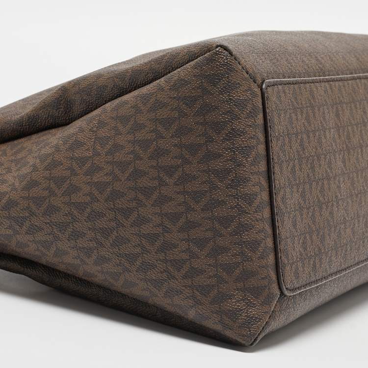 Pre Owned Michael Kors Brown Signature Coated Canvas Trisha Tote