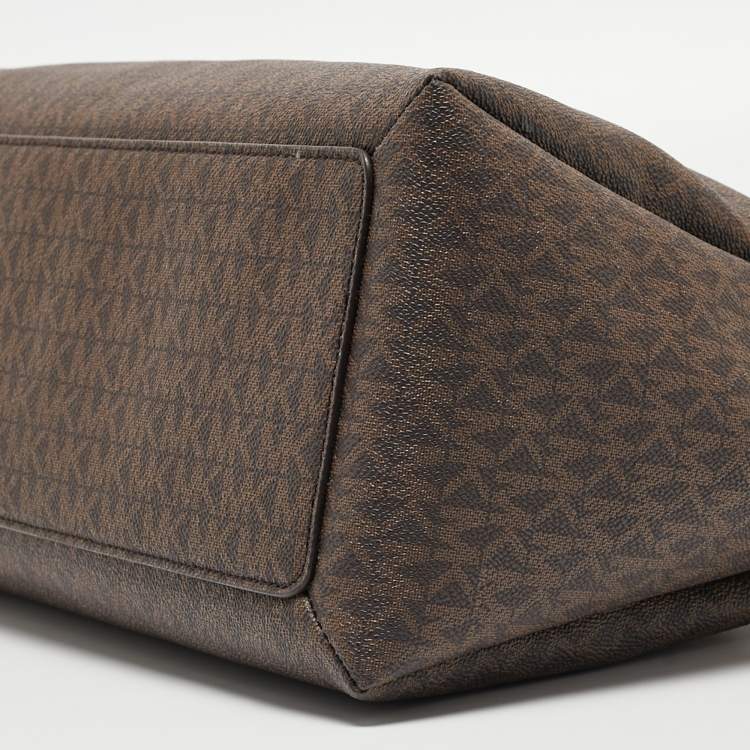 Pre Owned Michael Kors Brown Signature Coated Canvas Trisha Tote