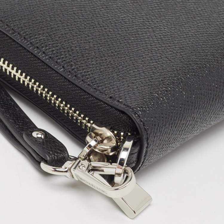Pre Owned Michael Kors Black Leather Jet Set Zip Around Continental Wallet