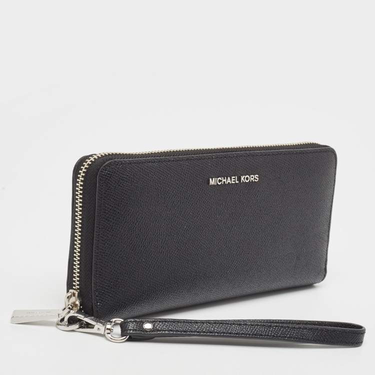 Pre Owned Michael Kors Black Leather Jet Set Zip Around Continental Wallet