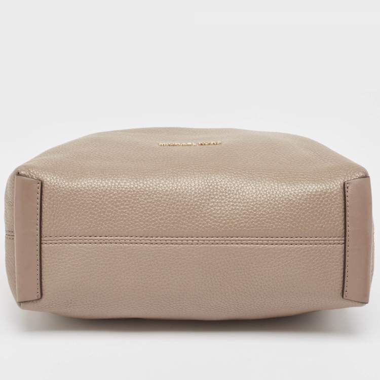 Pre Owned Michael Kors Grey Leather Isabelle Hobo