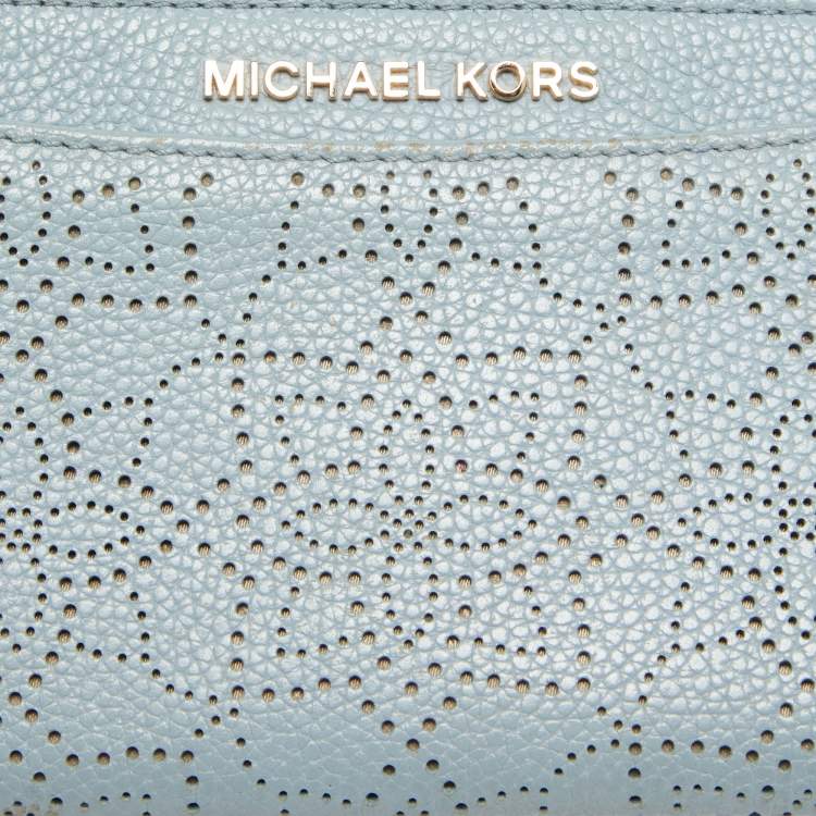 Pre Owned Michael Kors Light Blue Leather Lasercut Karson Slim Card Case