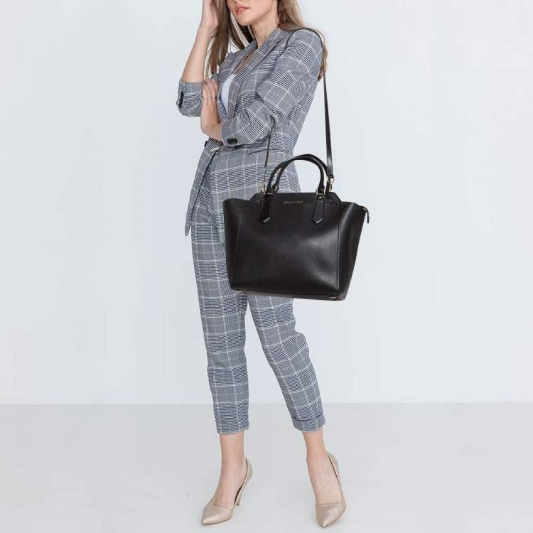 Pre Owned Michael Kors Black Leather Hayes Tote