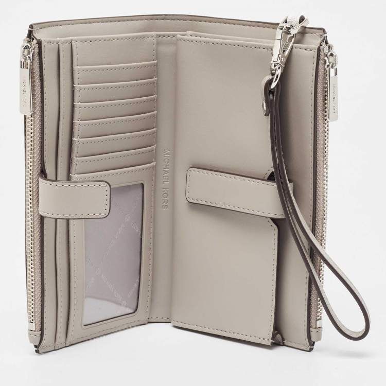 Pre Owned Michael Kors Grey/White Signature Coated Canvas and Leather Adele Wristlet Wallet