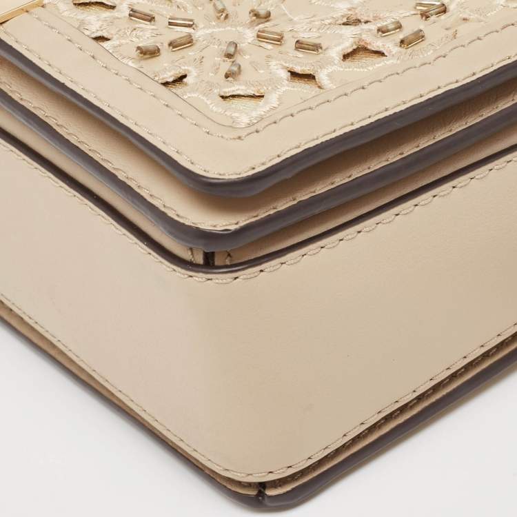 Pre Owned Michael Kors Beige Leather Beaded Gusset Jade Chain Clutch