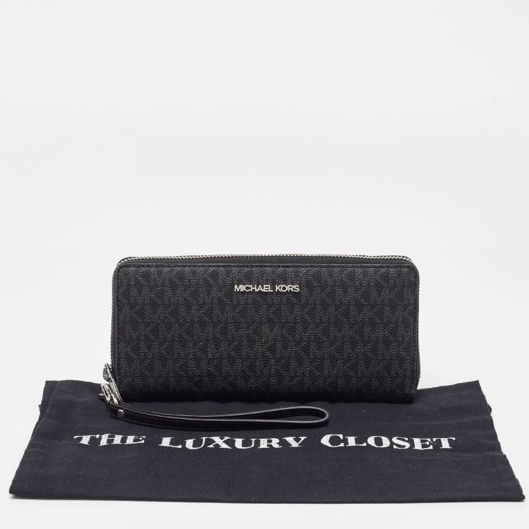 Pre Owned Michael Kors Black/Grey Signature Coated Canvas Zip Around Wallet