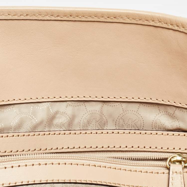 Pre Owned Michael Kors Beige/White Signature Coated Canvas and Leather Jet Set Tote