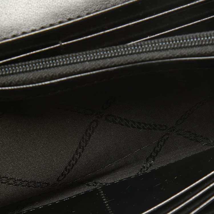 Pre Owned Michael Kors Black Quilted Leather Carmen Wallet On Chain