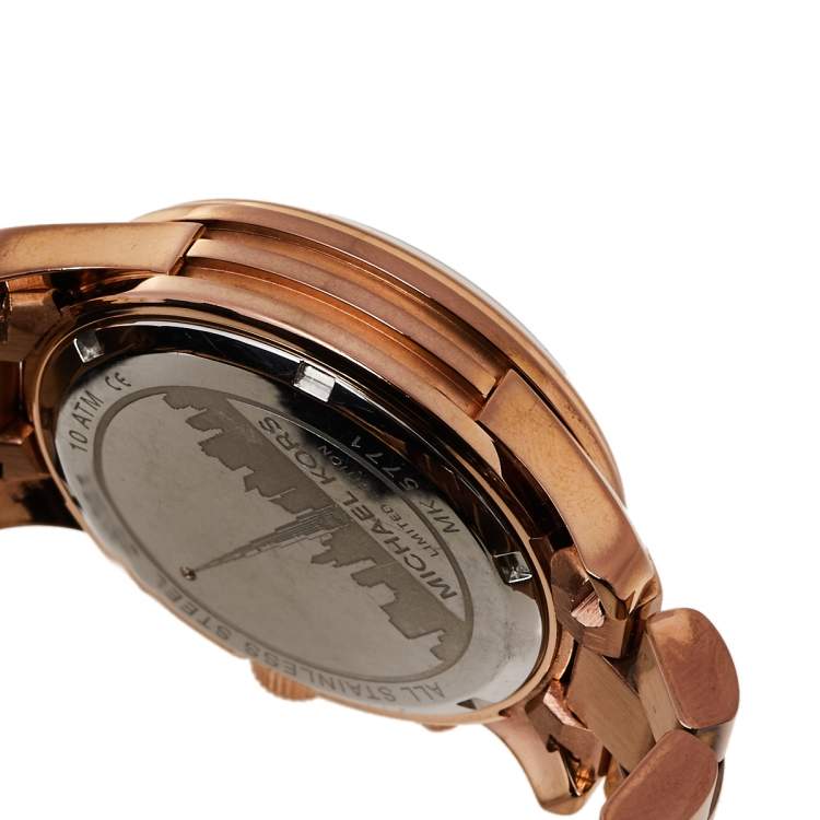 Pre Owned Michael Kors Silver Gold Plated Stainless Steel Limited Edition Dubai Runway MK5771 Women's Wristwatch 39 mm