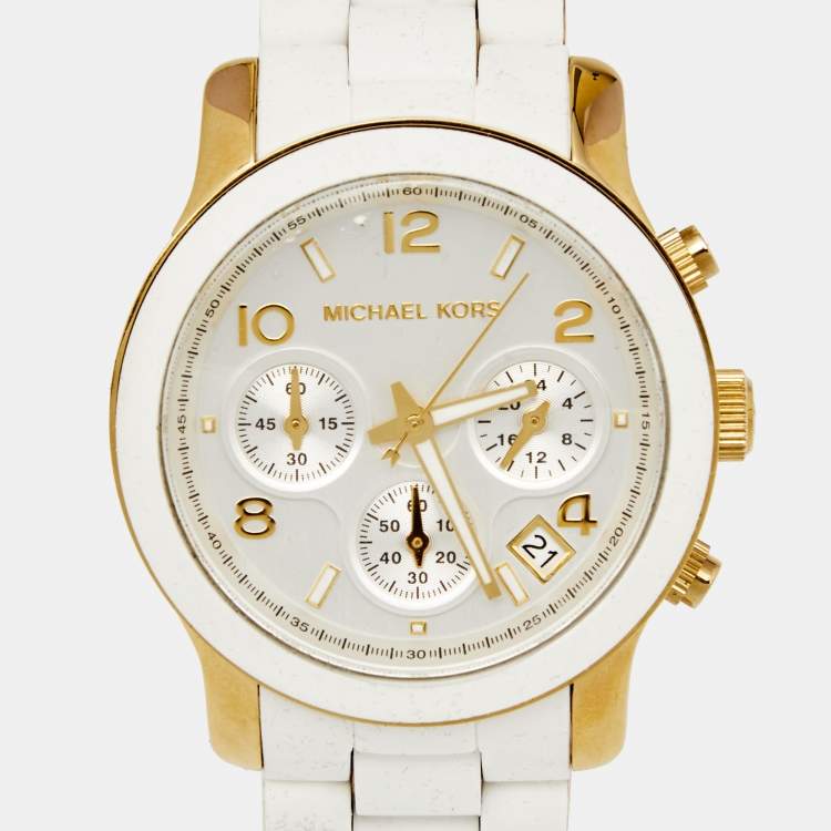 Pre Owned Michael Kors Silver Silicone Gold Plated Stainless Steel Runway MK5145 Women's Wristwatch 39 mm