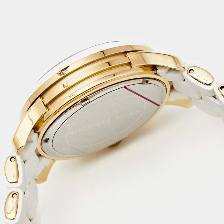 Pre Owned Michael Kors Silver Silicone Gold Plated Stainless Steel Runway MK5145 Women's Wristwatch 39 mm