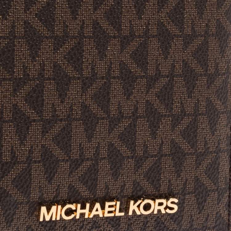 Pre Owned MICHAEL Michael Kors Brown Signature Coated Canvas Jet Set Travel Passport Case