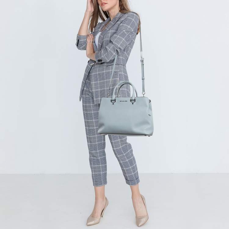 مملوكة مسبقًا MICHAEL Michael Kors Light Blue Leather Savannah Tote