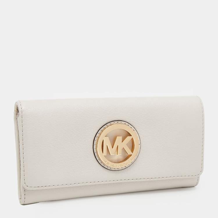 Pre Owned Michael Kors Vanilla Leather Fulton Flap Continental Wallet