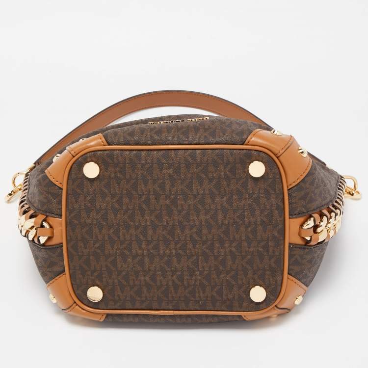 Pre Owned Michael Kors Brown Signature Coated Canvas Medium Alanis Bucket Bag