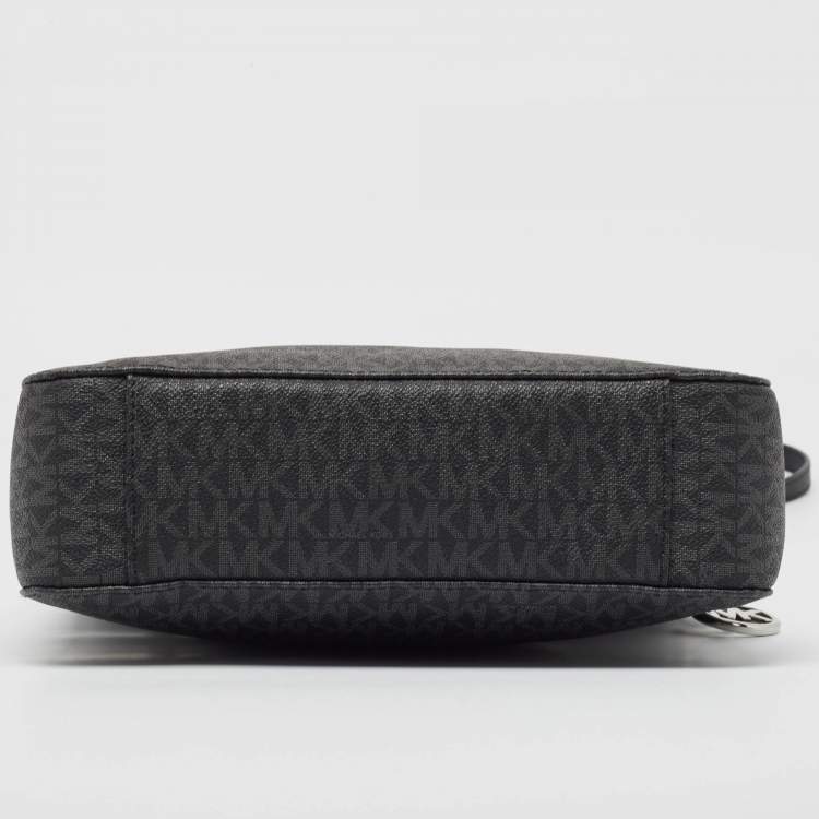 Pre Owned Michael Kors Black Signature Coated Canvas and Leather Large Jet Set Travel Messenger Bag