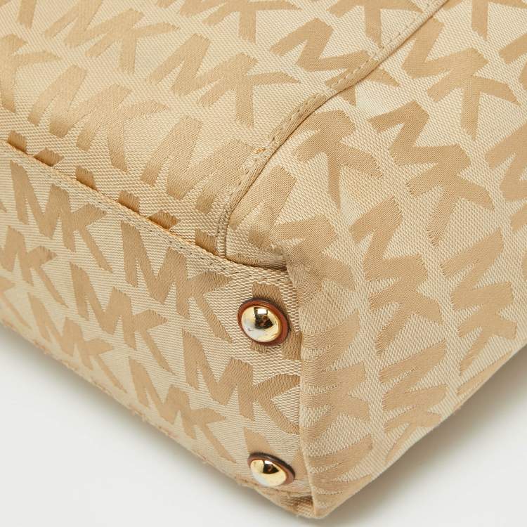 Pre Owned MICHAEL Michael Kors Beige/Brown Signature Canvas and Leather Jet Set Top Zip Tote