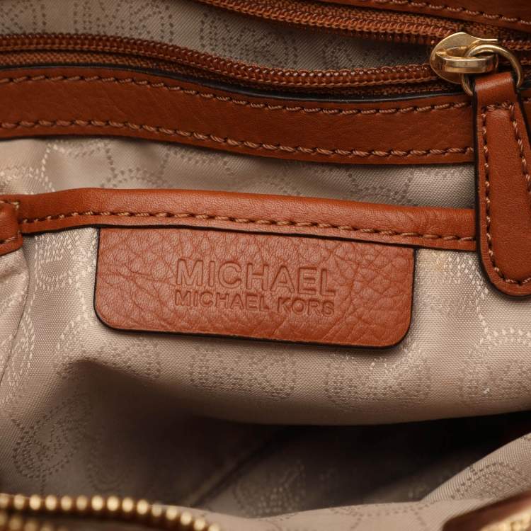 Pre Owned MICHAEL Michael Kors Brown Signature Coated Canvas Medium Cynthia Tote