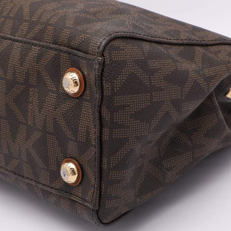 Pre Owned MICHAEL Michael Kors Brown Signature Coated Canvas Medium Cynthia Tote