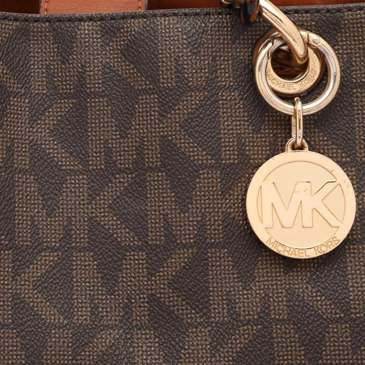 Pre Owned MICHAEL Michael Kors Brown Signature Coated Canvas Medium Cynthia Tote