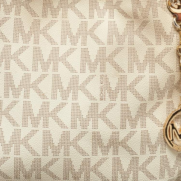 Pre Owned MICHAEL Michael Kors White Signature Coated Canvas Jet Set Shoulder Bag